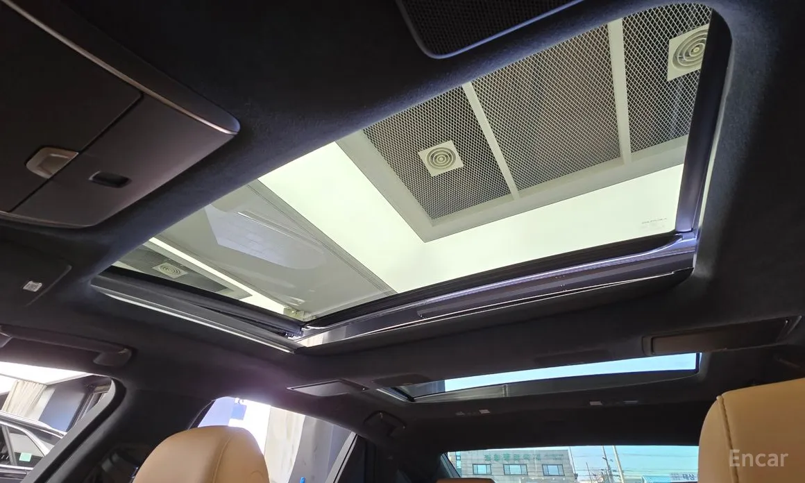 Фото 18 - Lexus LS