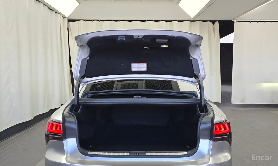 Фото 20 - Lexus LS