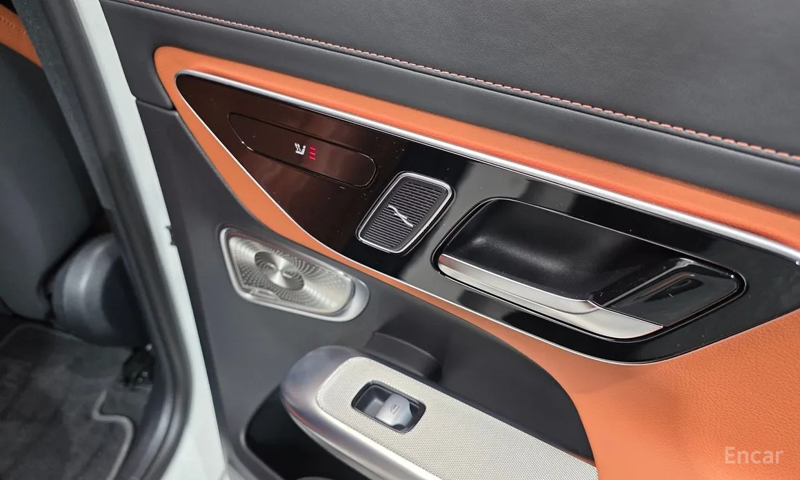 Фото 18 - Mercedes-Benz GLC-Class