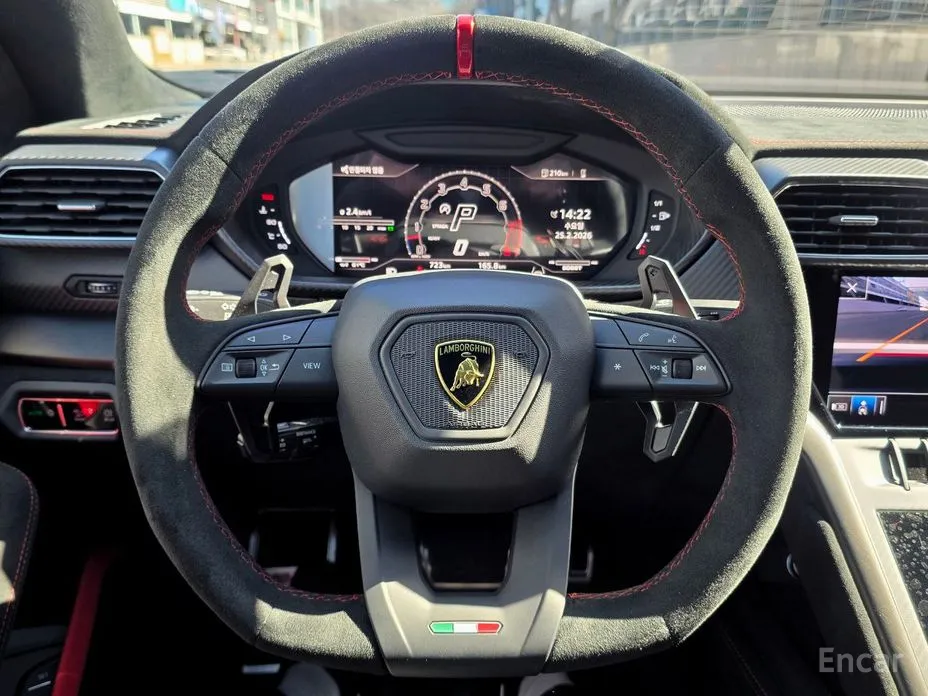 Фото 12 - Lamborghini Urus