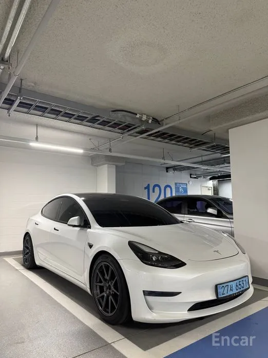 Фото 2 - Tesla Model 3
