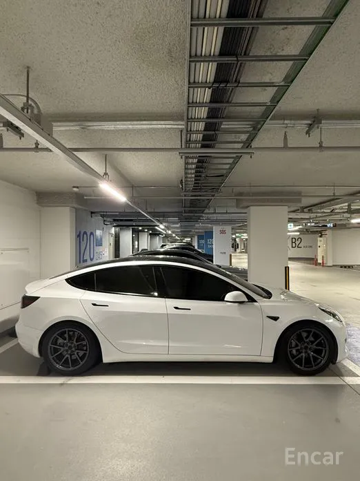 Фото 4 - Tesla Model 3