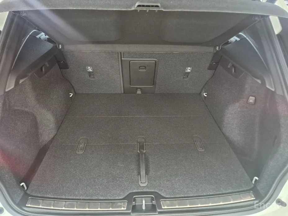 Фото 19 - Volvo XC40