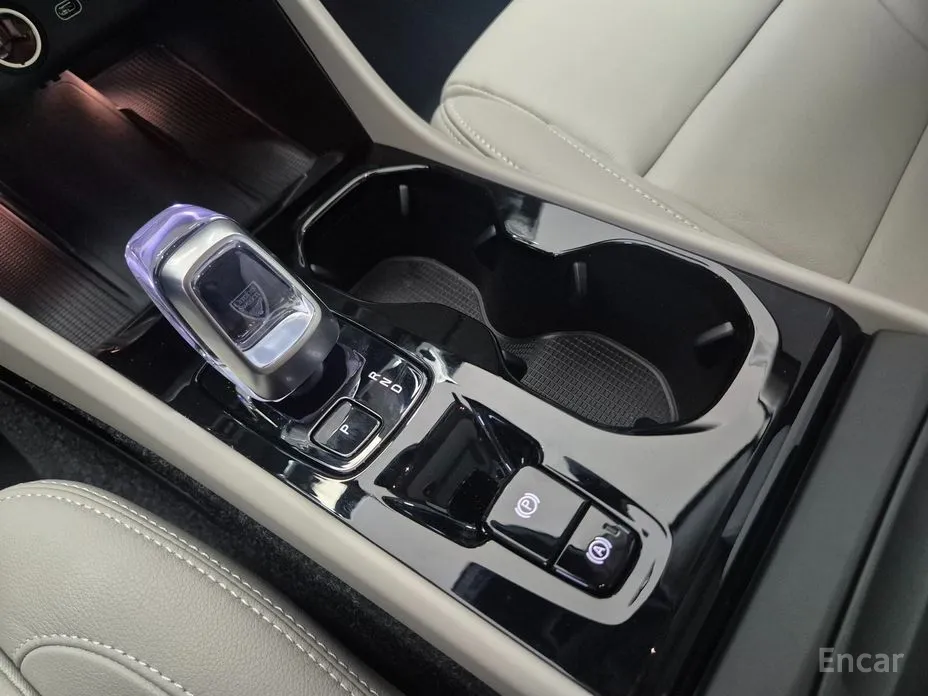 Фото 9 - Volvo XC40