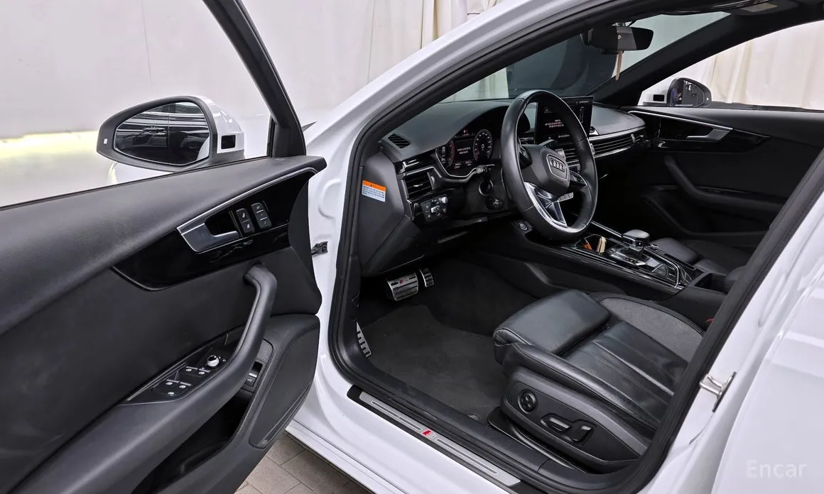 Фото 10 - Audi A4