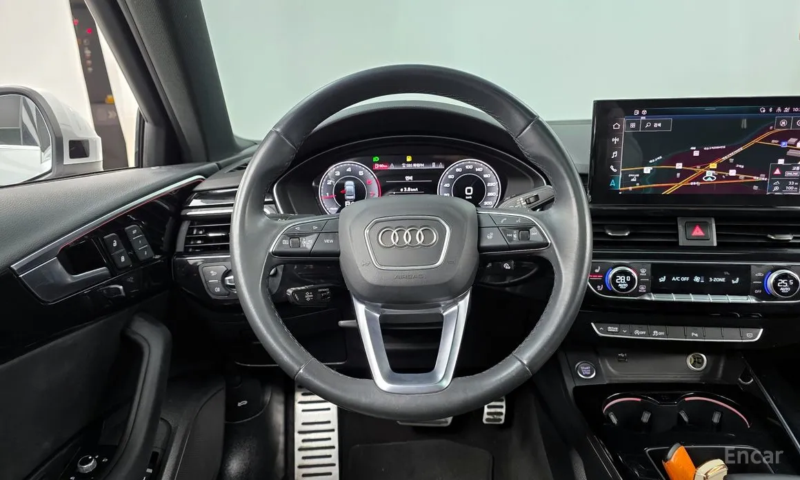 Фото 13 - Audi A4