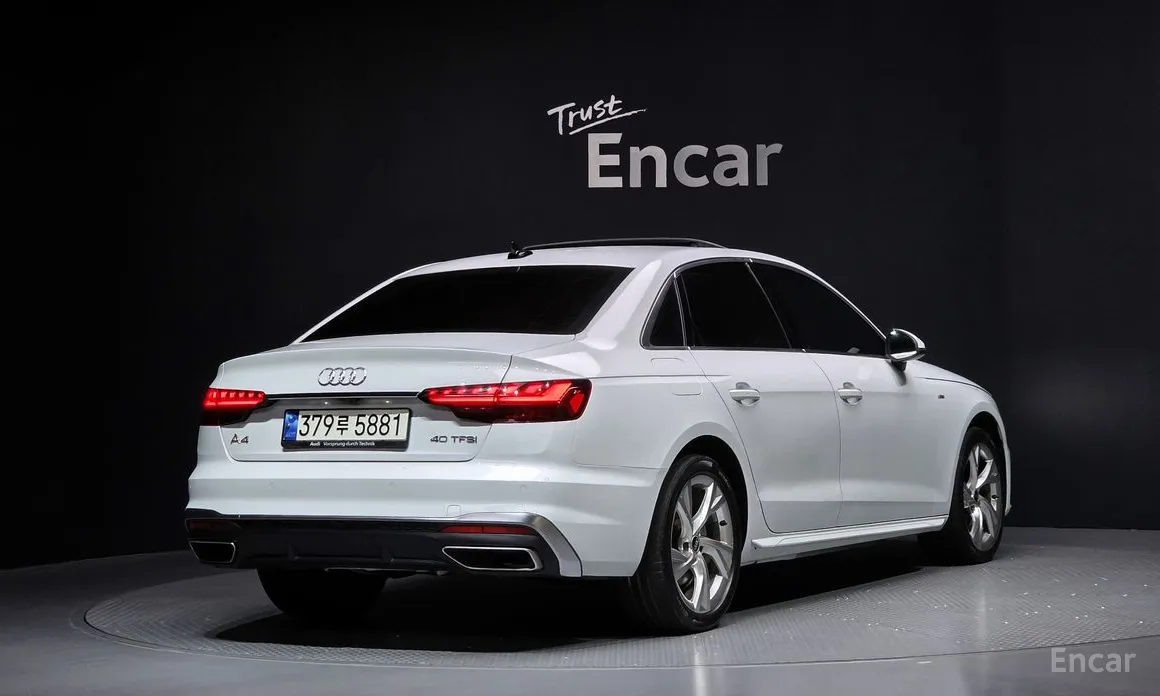 Фото 2 - Audi A4