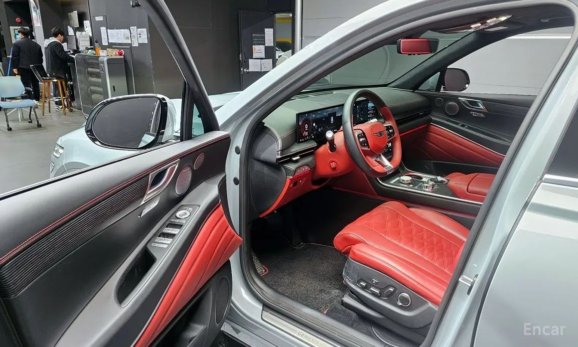 Фото 10 - Genesis GV80