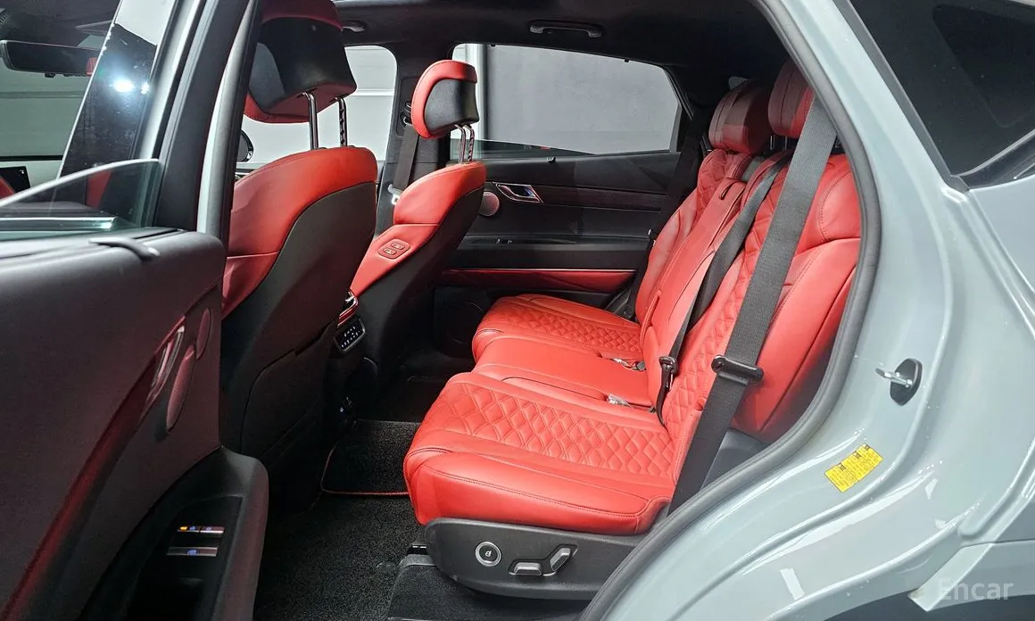 Фото 13 - Genesis GV80