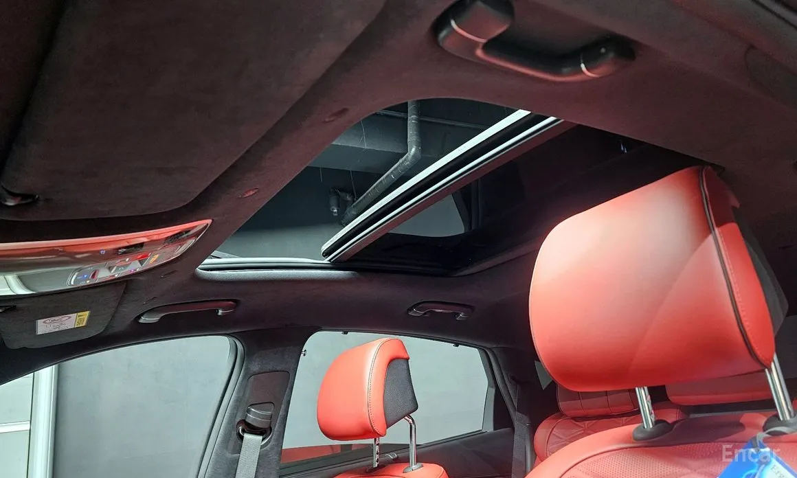 Фото 18 - Genesis GV80