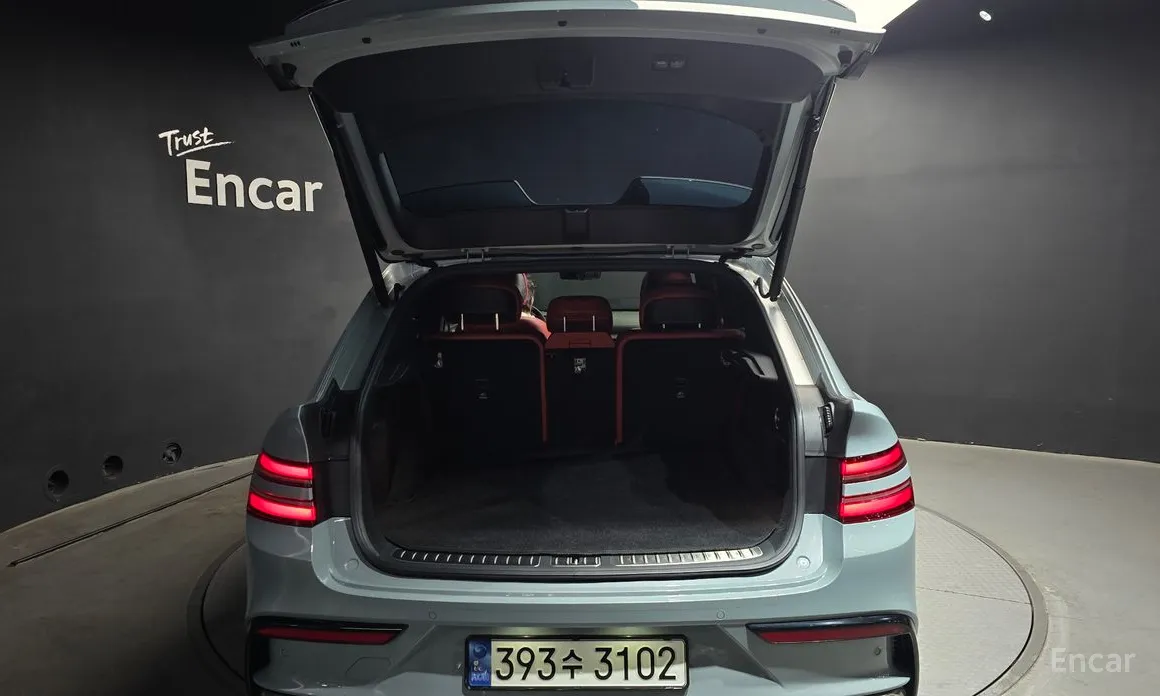 Фото 20 - Genesis GV80