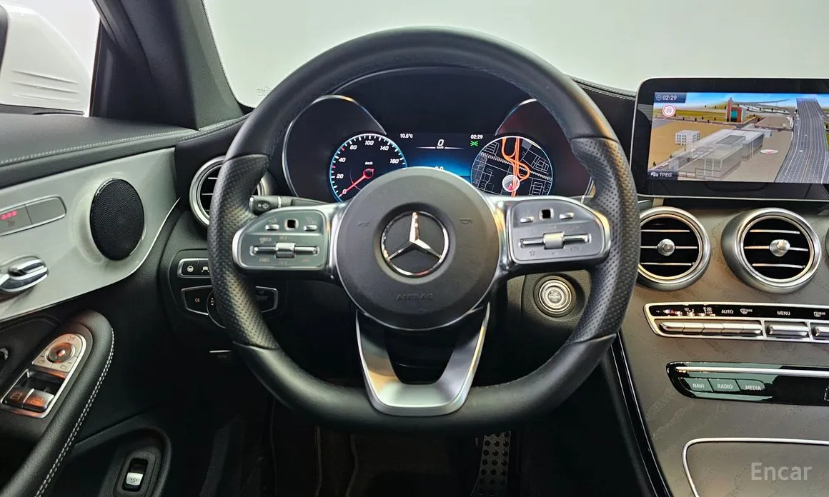 Фото 13 - Mercedes-Benz C-Class