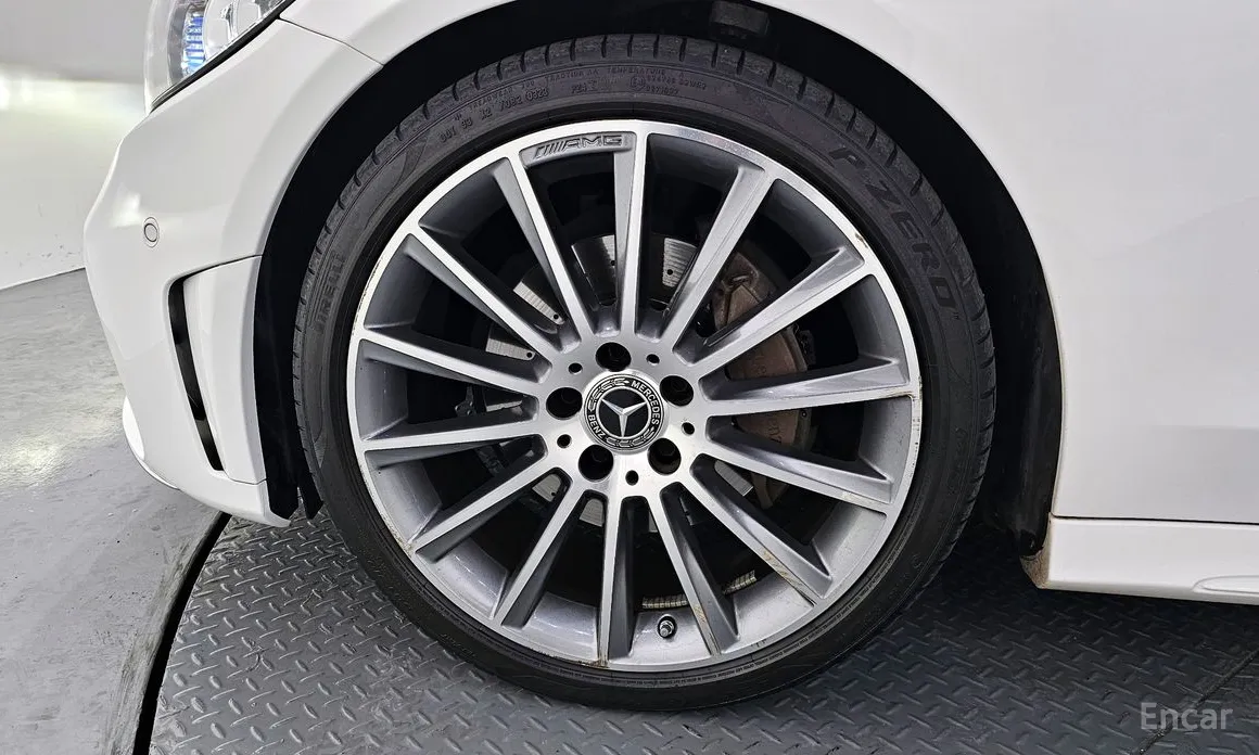 Фото 5 - Mercedes-Benz C-Class