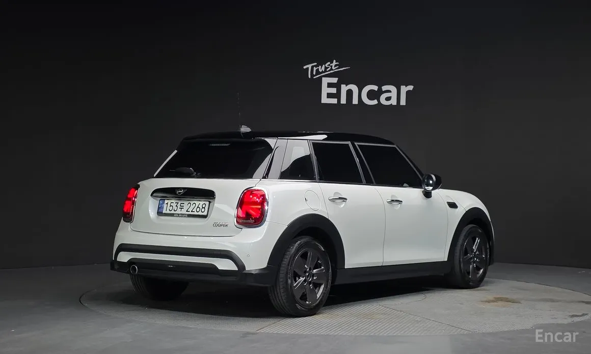 Фото 2 - Mini Cooper