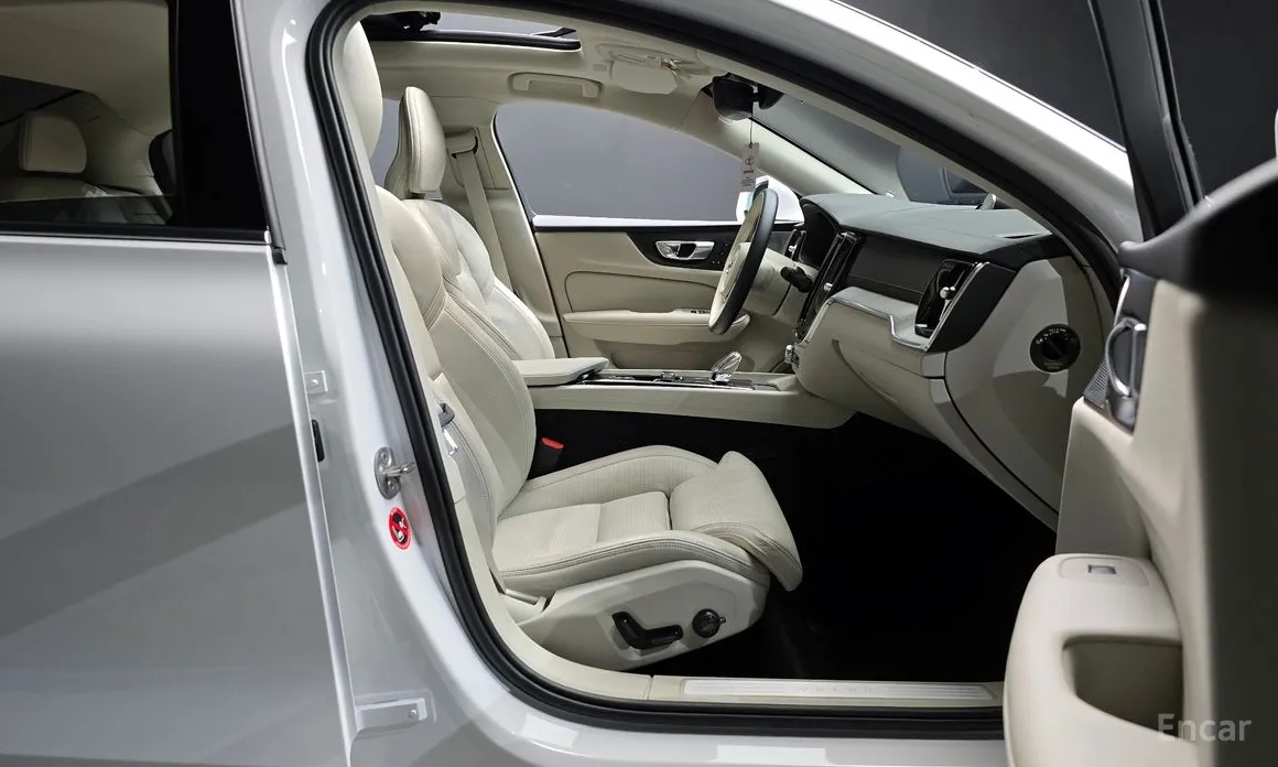 Фото 10 - Volvo S60