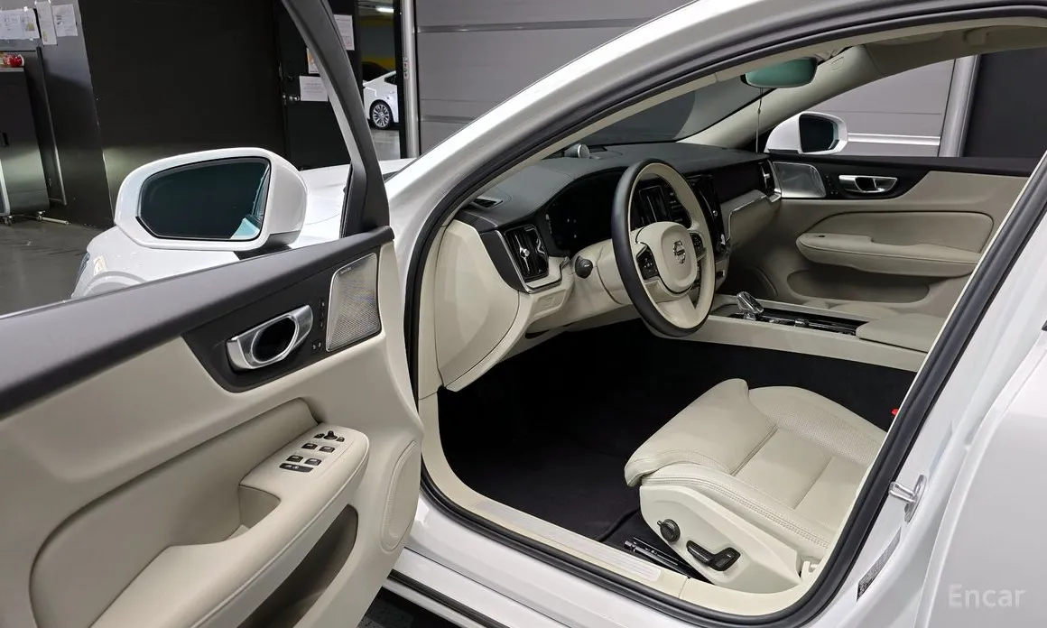 Фото 11 - Volvo S60