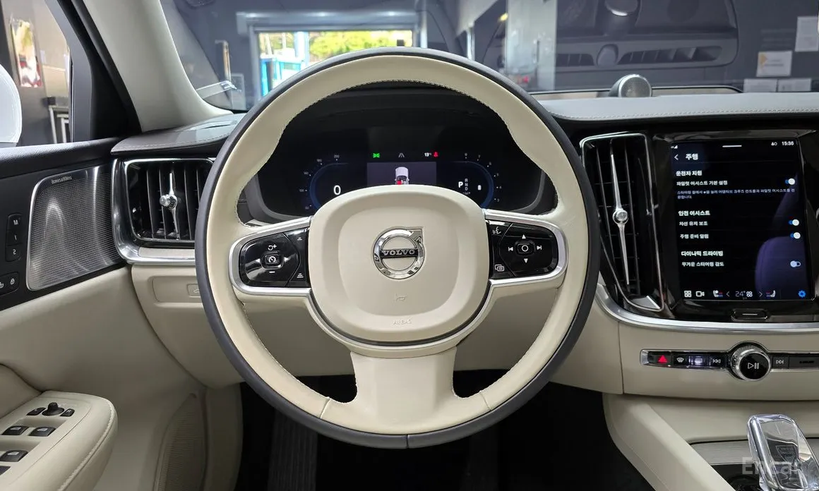 Фото 13 - Volvo S60