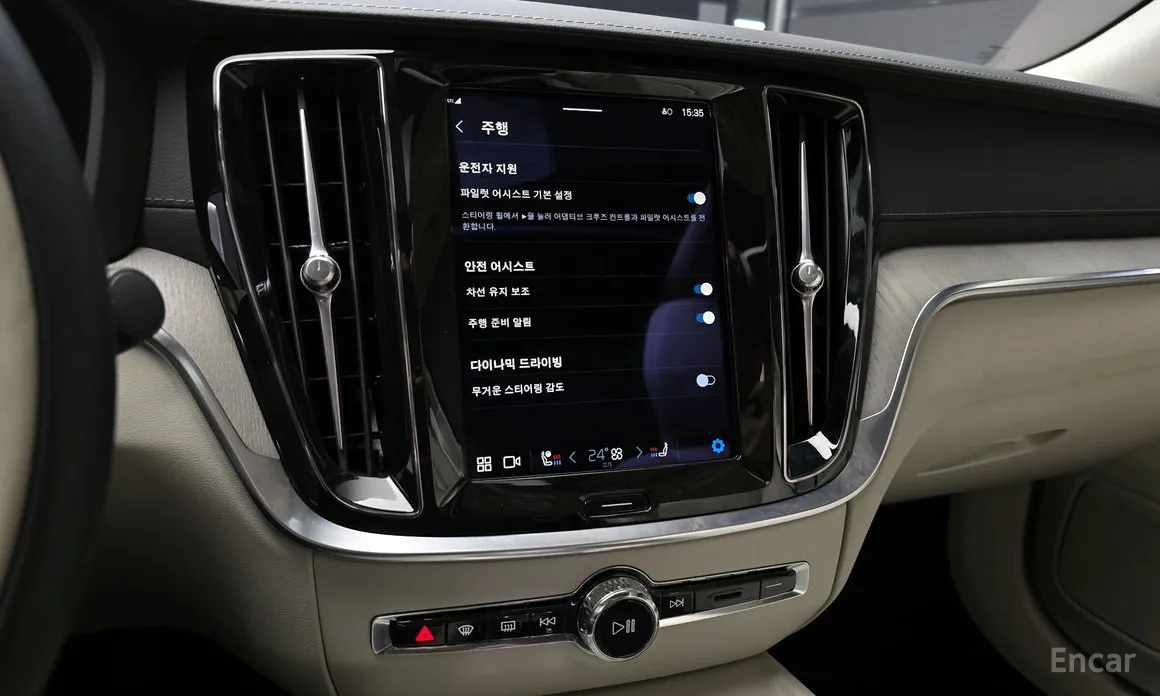 Фото 15 - Volvo S60