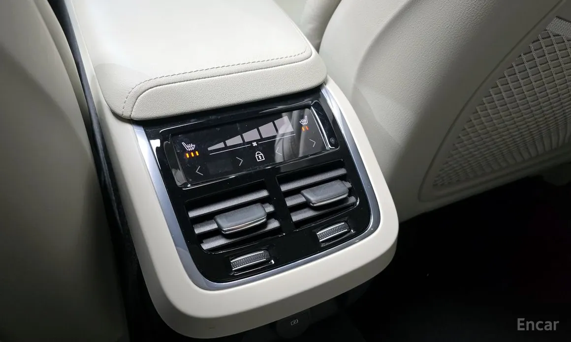 Фото 17 - Volvo S60