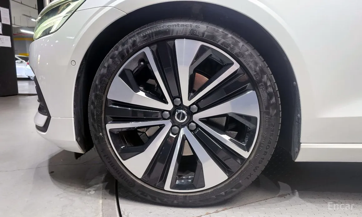 Фото 5 - Volvo S60