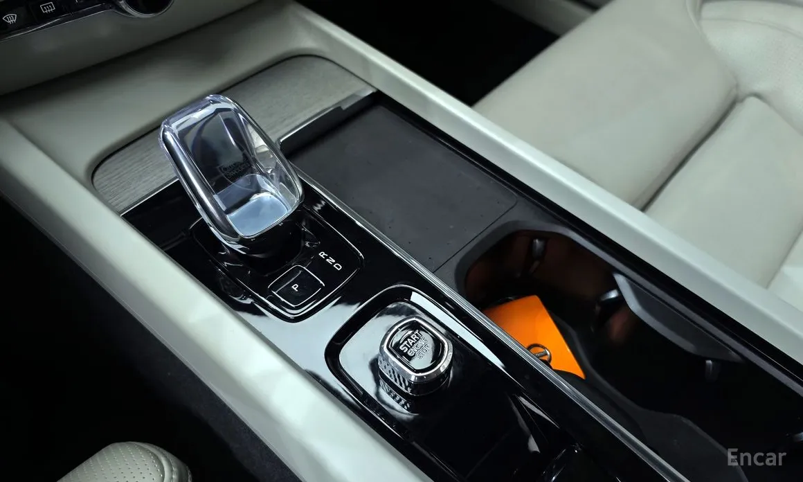 Фото 9 - Volvo S60