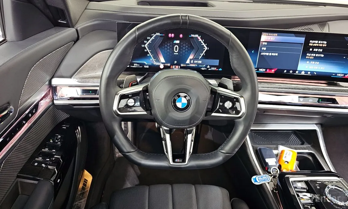 Фото 13 - BMW 7 Series