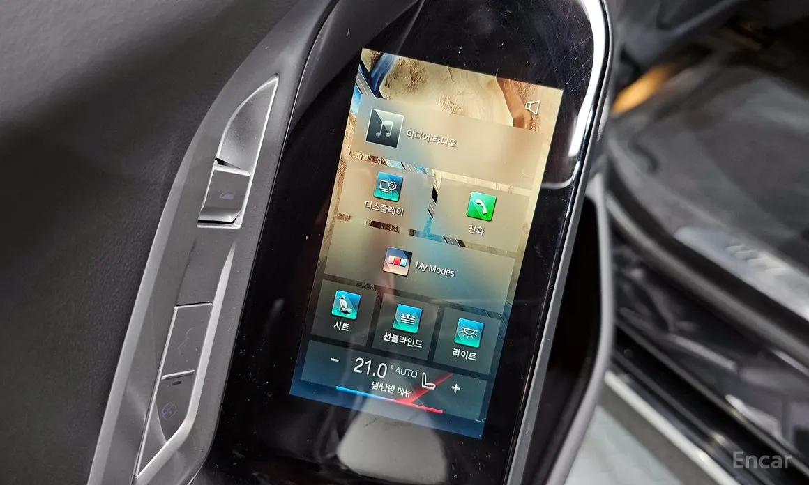 Фото 17 - BMW 7 Series