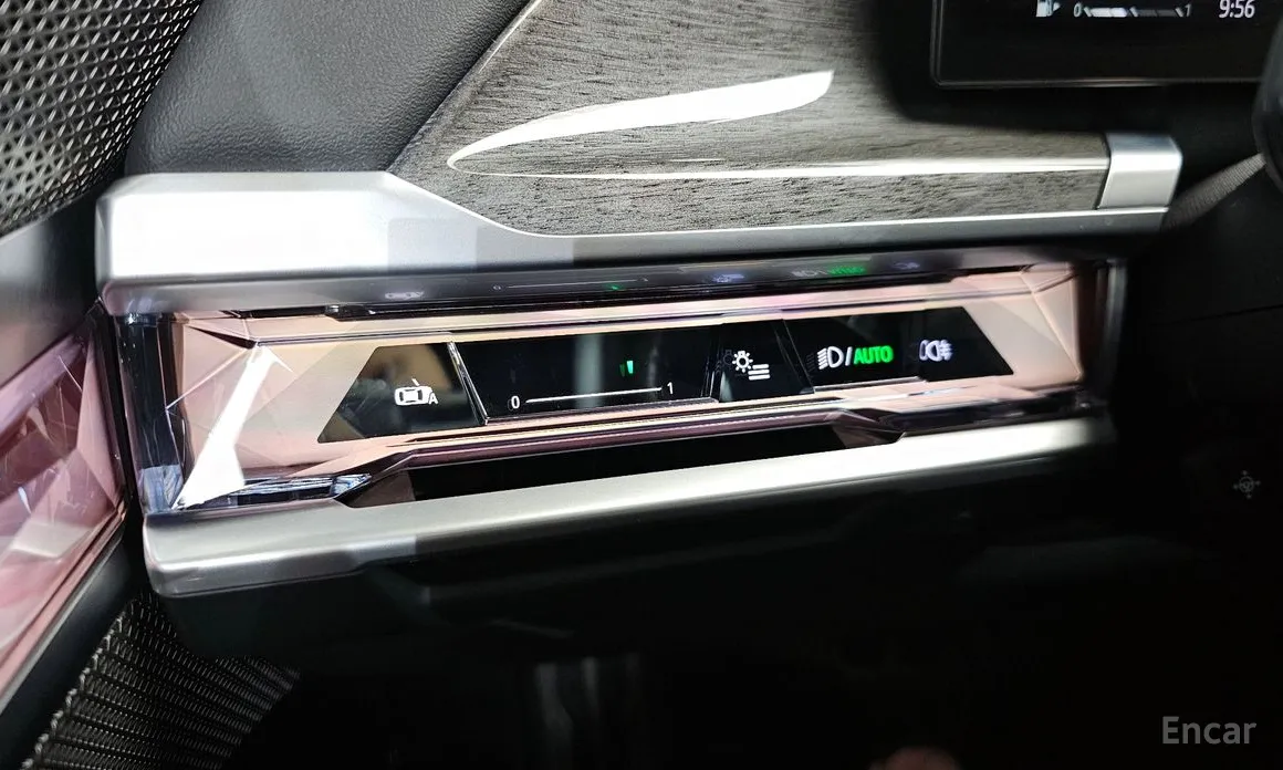 Фото 19 - BMW 7 Series