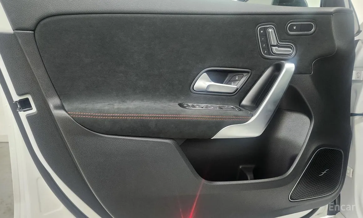 Фото 15 - Mercedes-Benz A-Class