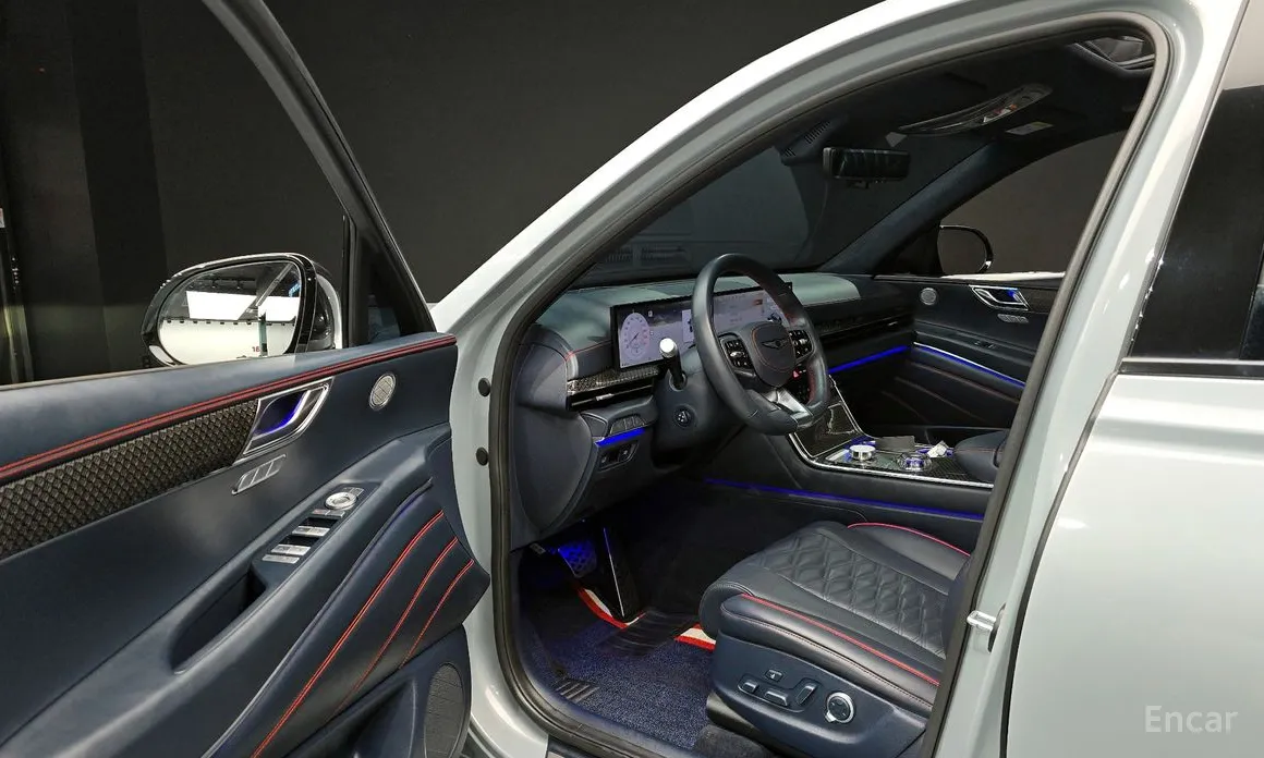 Фото 10 - Genesis GV80