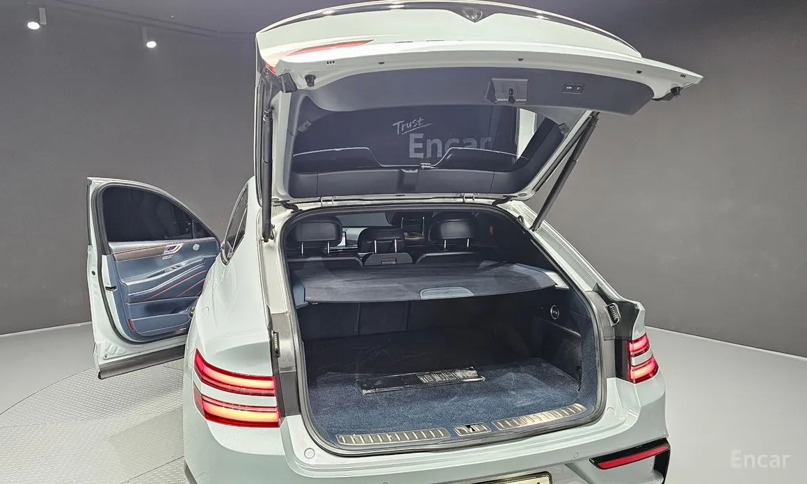 Фото 20 - Genesis GV80