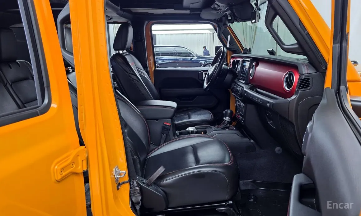 Фото 11 - Jeep Wrangler