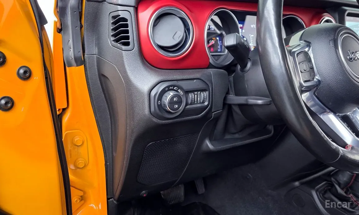 Фото 17 - Jeep Wrangler