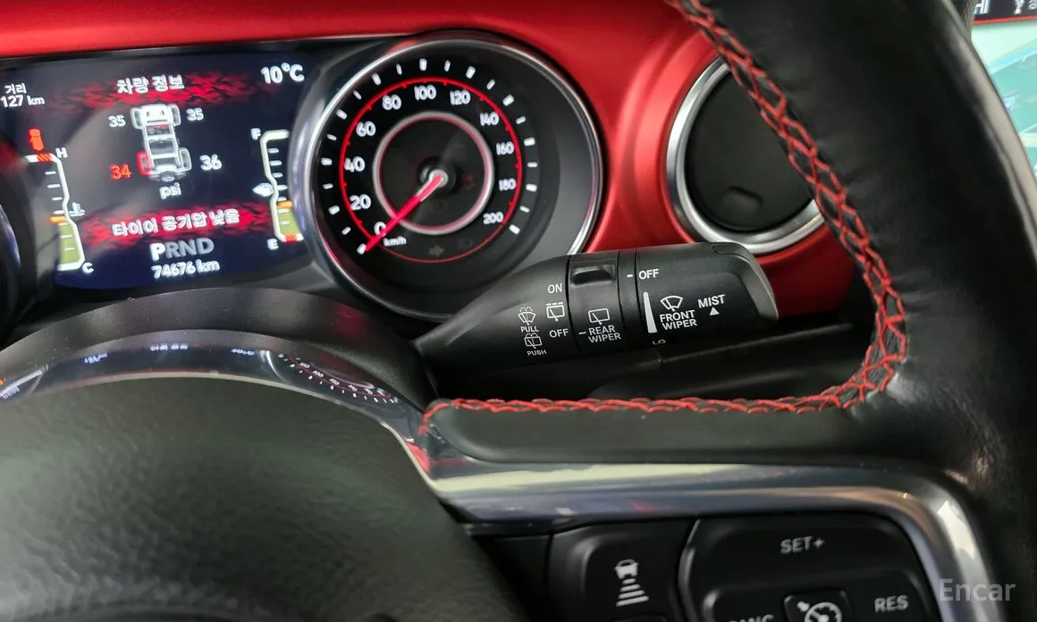 Фото 19 - Jeep Wrangler