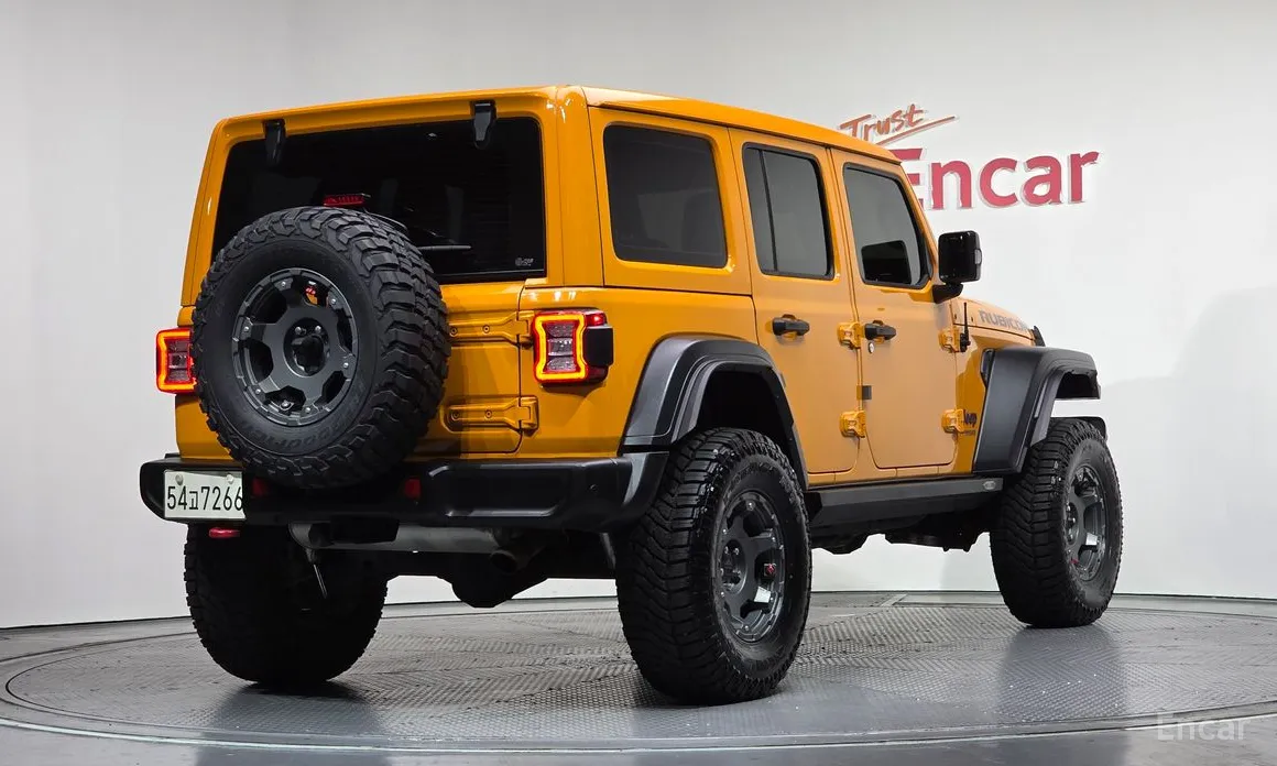 Фото 2 - Jeep Wrangler