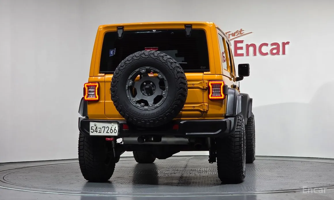 Фото 4 - Jeep Wrangler