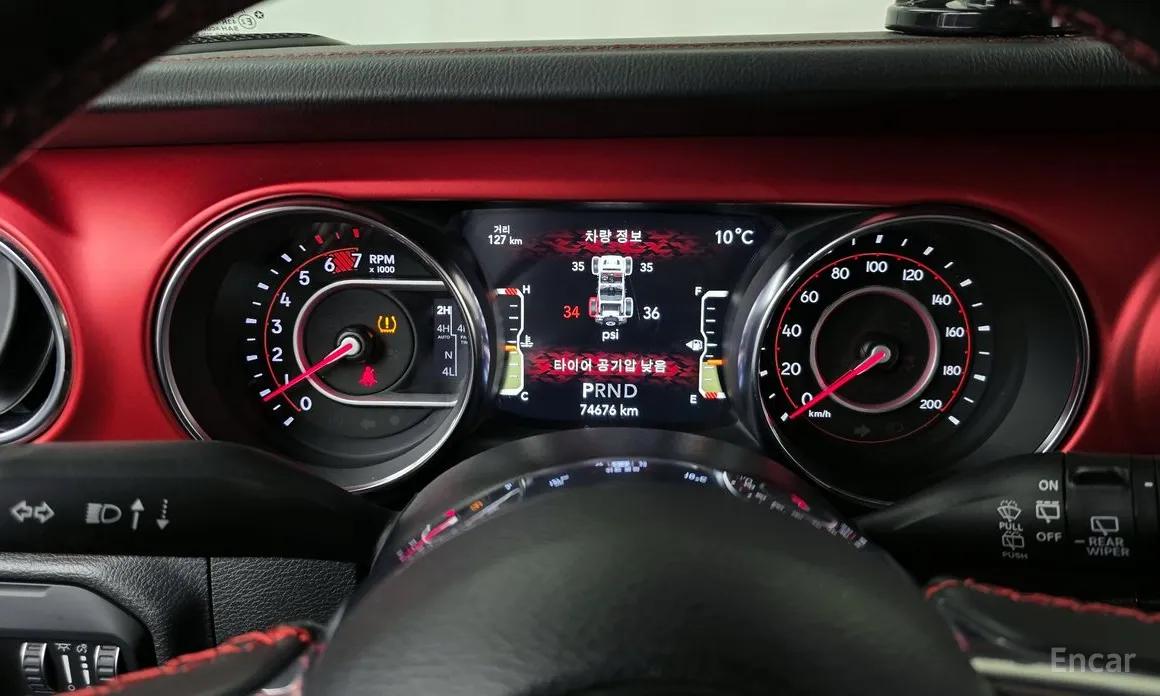 Фото 8 - Jeep Wrangler