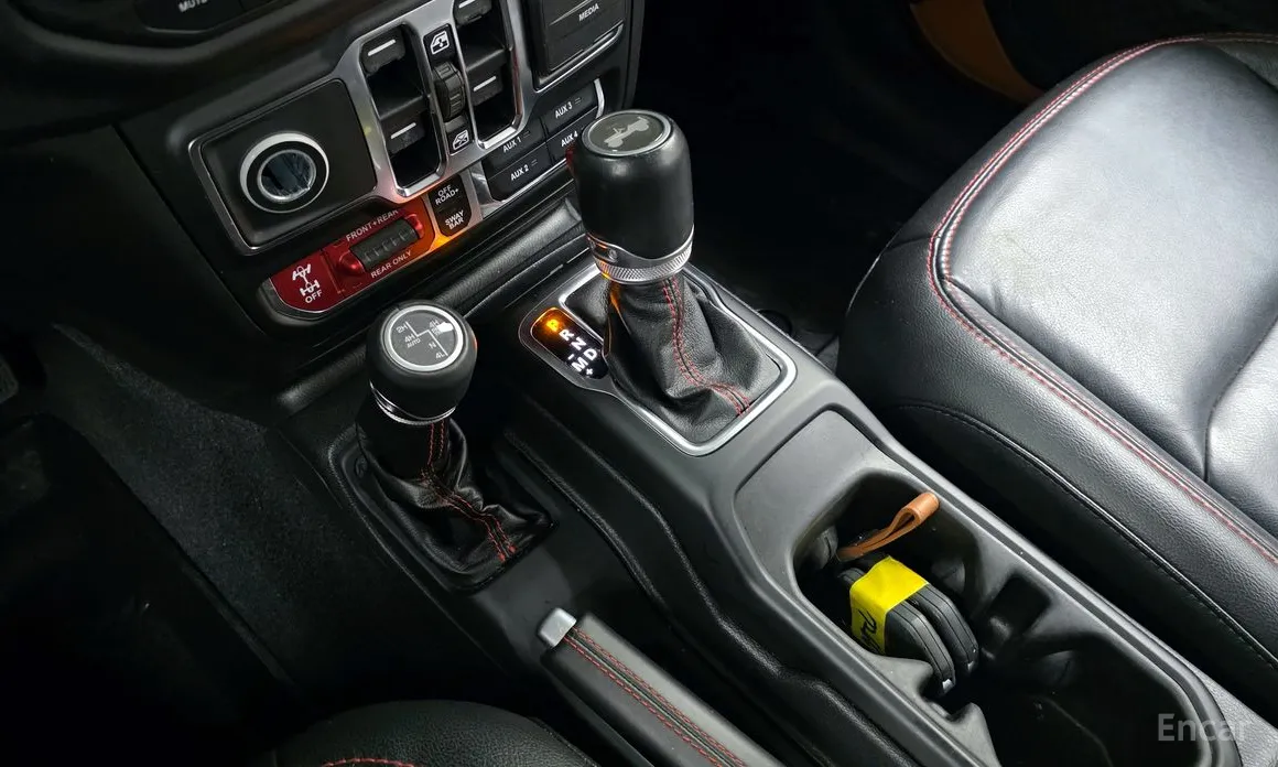 Фото 9 - Jeep Wrangler