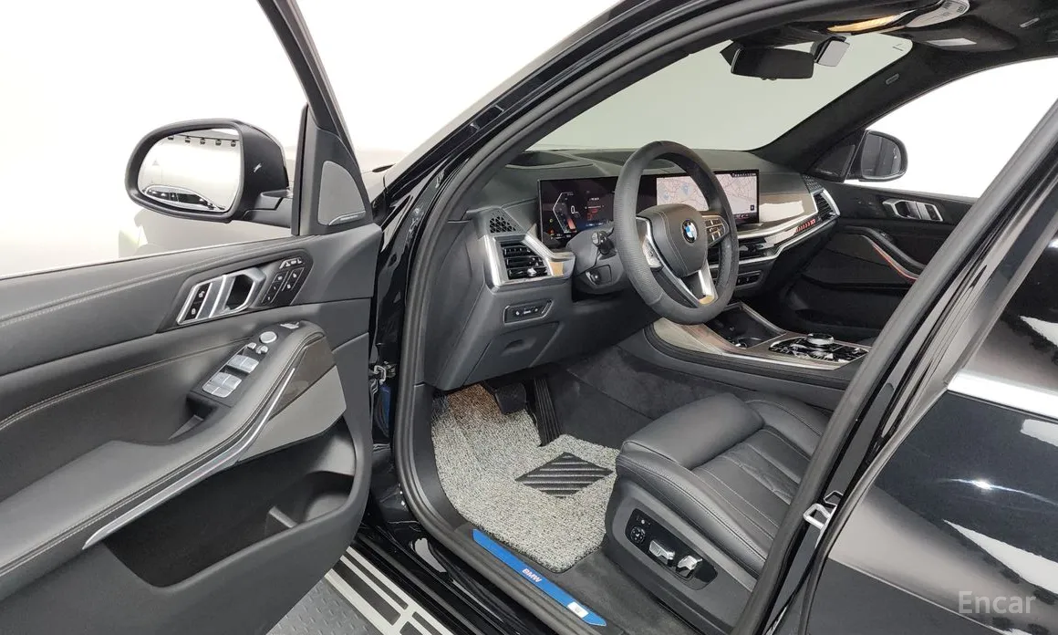 Фото 10 - BMW X7