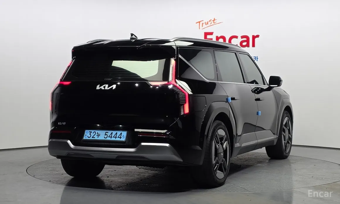 Фото 2 - Kia EV9