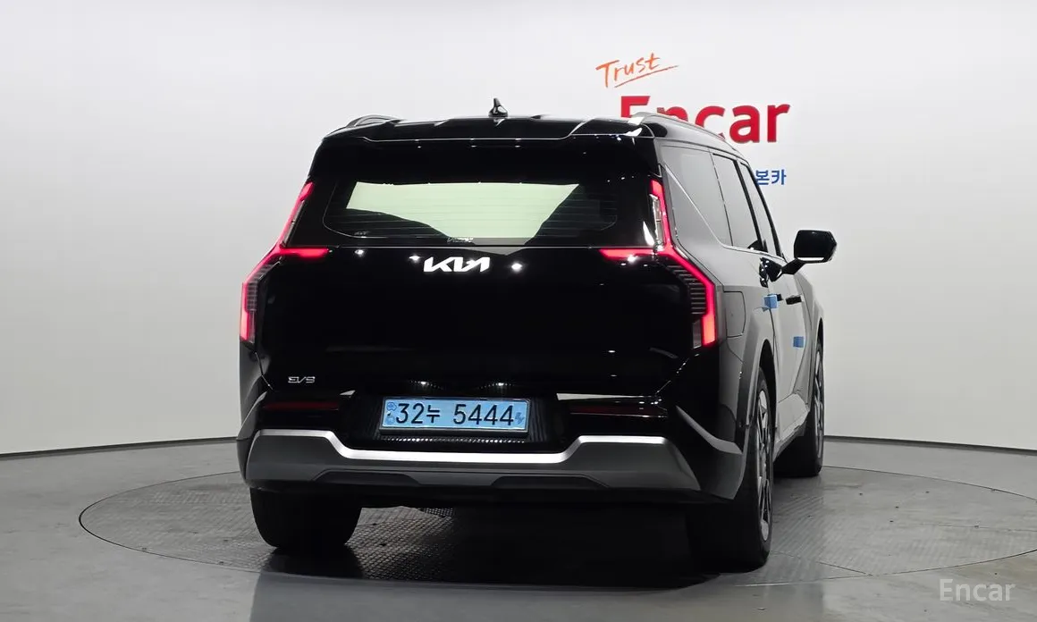 Фото 4 - Kia EV9