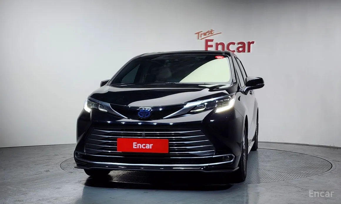 Фото 3 - Toyota Sienna