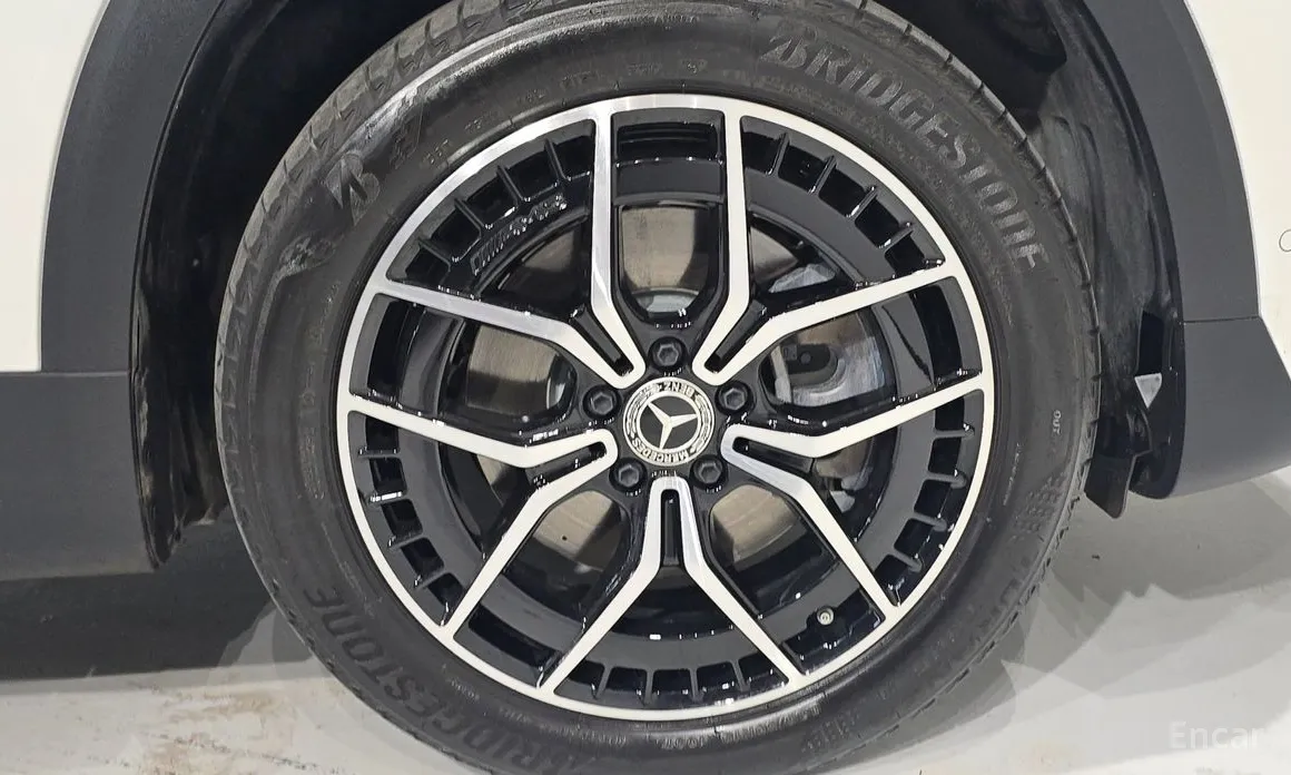 Фото 5 - Mercedes-Benz EQB