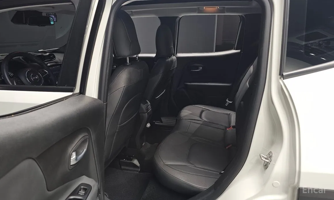 Фото 12 - Jeep Renegade