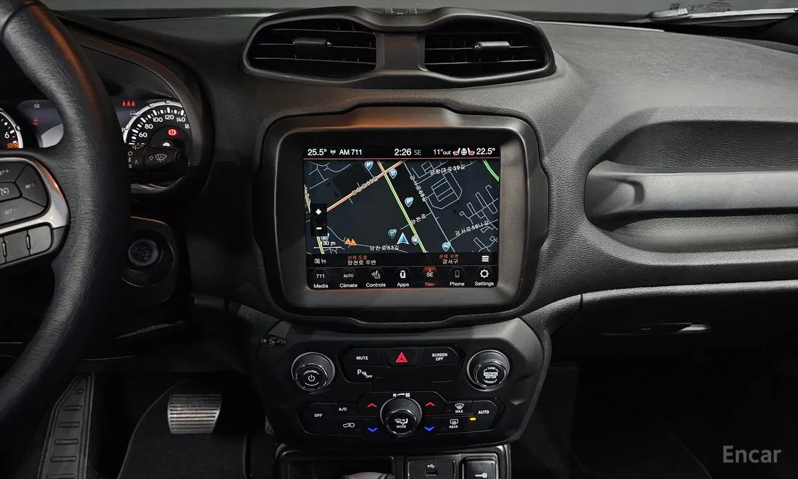 Фото 14 - Jeep Renegade