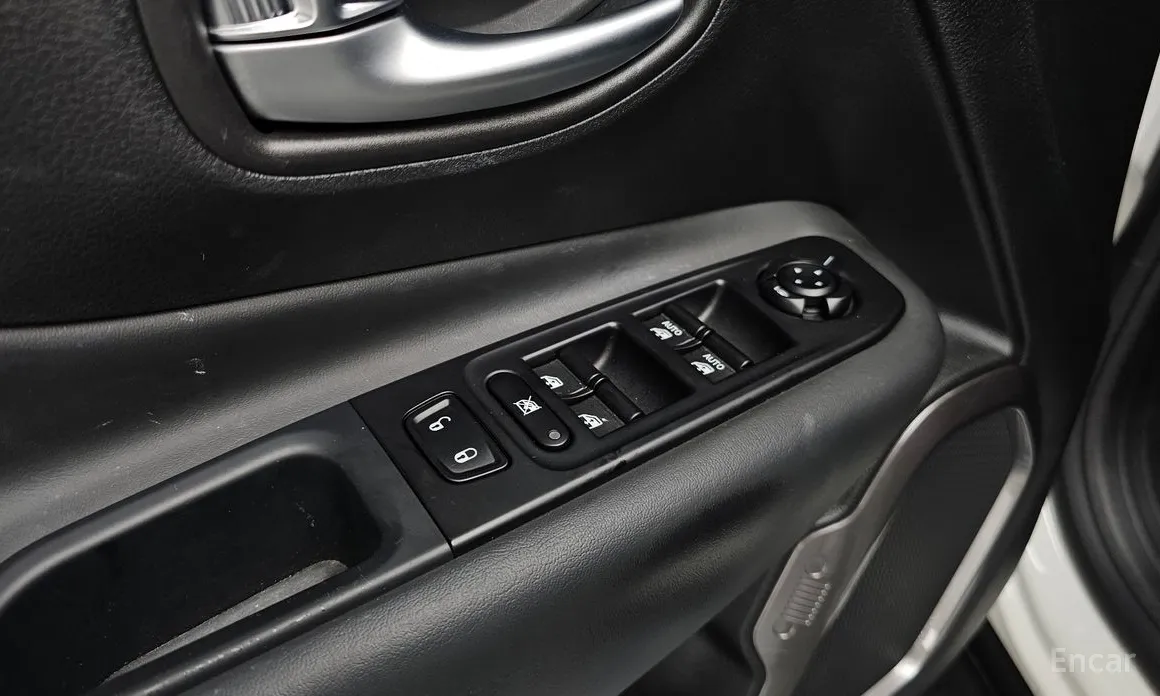 Фото 18 - Jeep Renegade