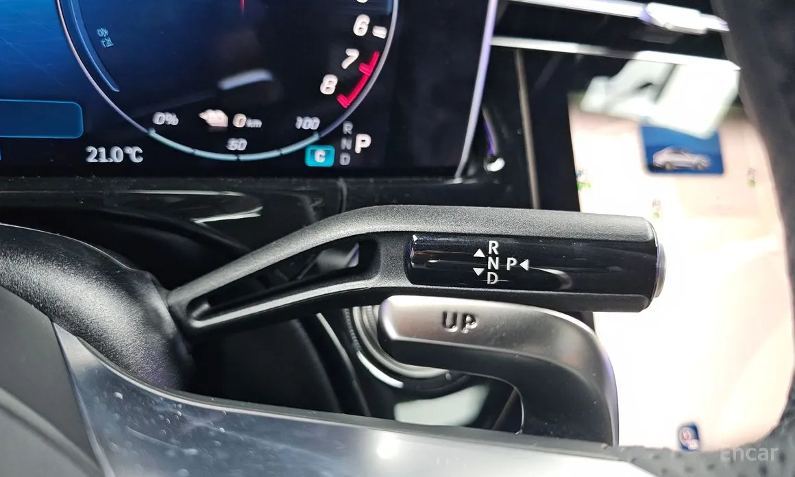 Фото 9 - Mercedes-Benz E-Class