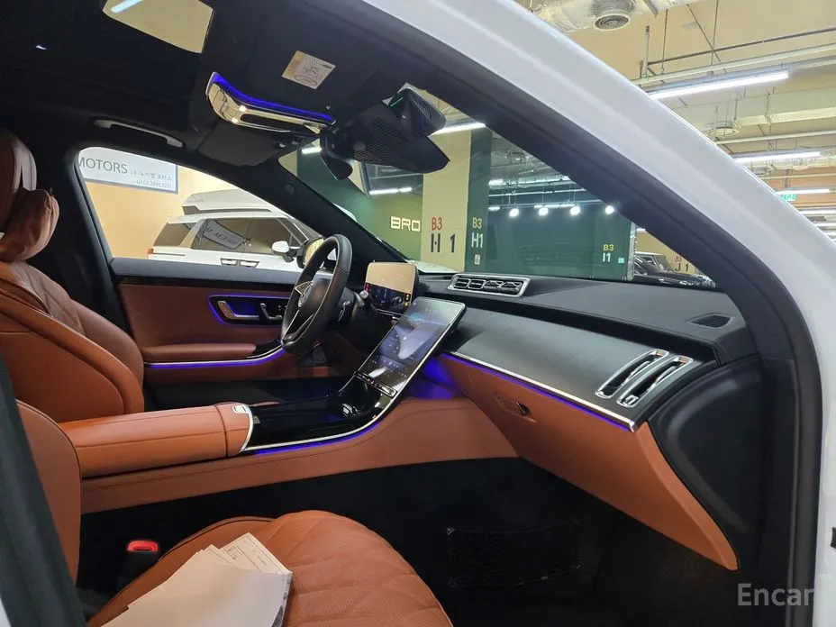 Фото 15 - Mercedes-Benz S-Class