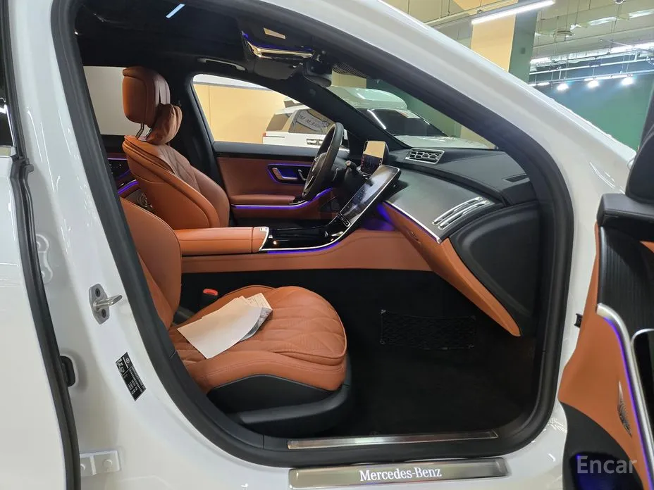 Фото 16 - Mercedes-Benz S-Class