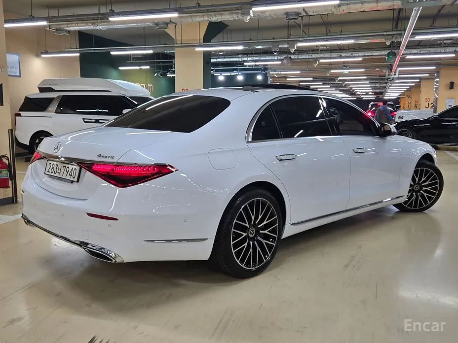 Фото 19 - Mercedes-Benz S-Class